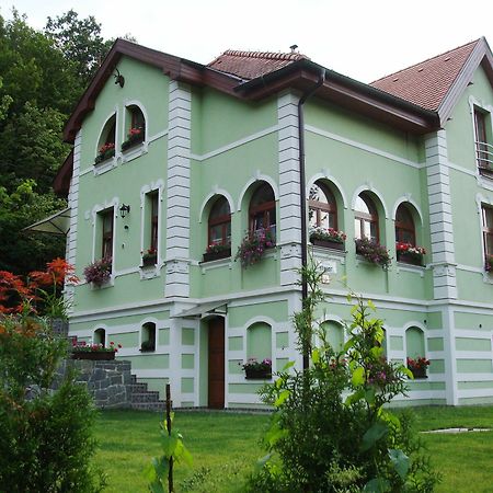 Penzion Zlaty Jelen Kassa Kültér fotó